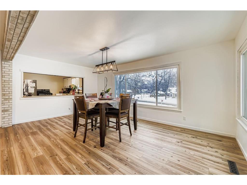 3977 Clover Avenue Vadnais Heights MN 55127 6823076 image8