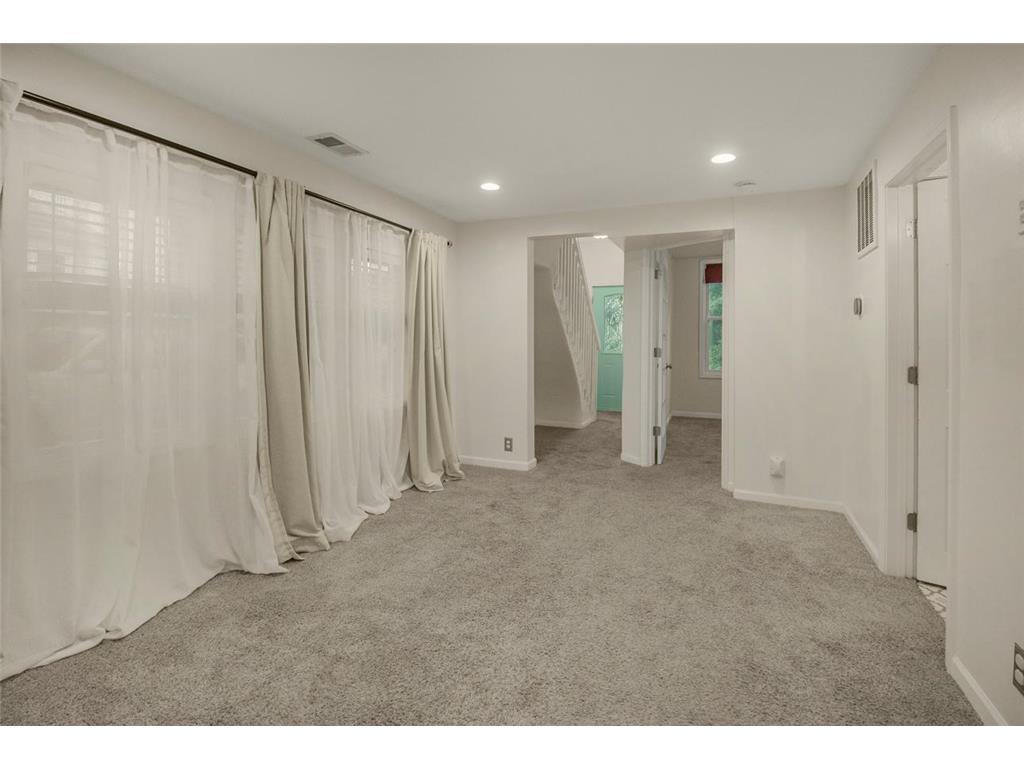 398 Banfil Street Saint Paul MN 55102 6813421 image2