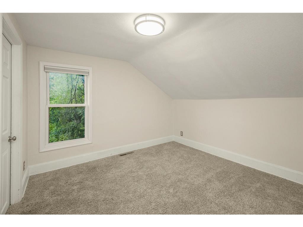 398 Banfil Street Saint Paul MN 55102 6813421 image22