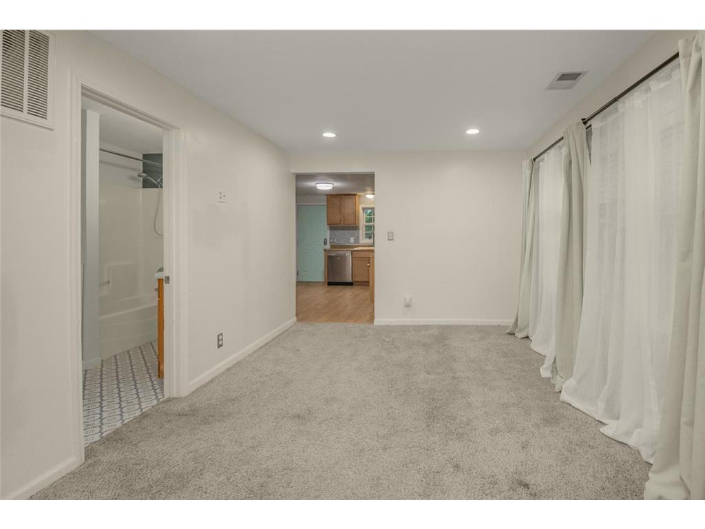 398 Banfil Street Saint Paul MN 55102 6813421 image4