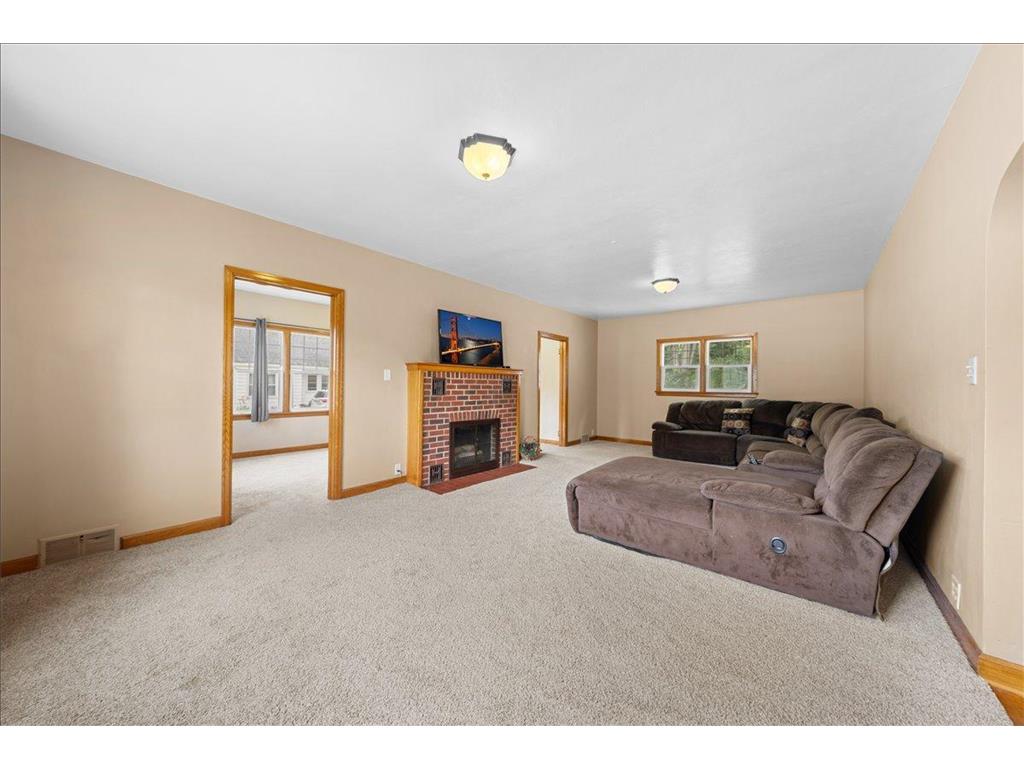 398 E Wall Street Ellsworth WI 54011 7084886 image16