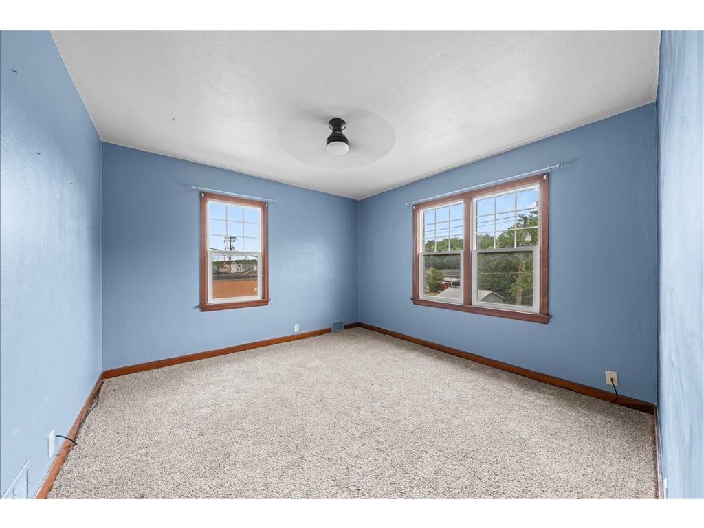 398 E Wall Street Ellsworth WI 54011 7084886 image25