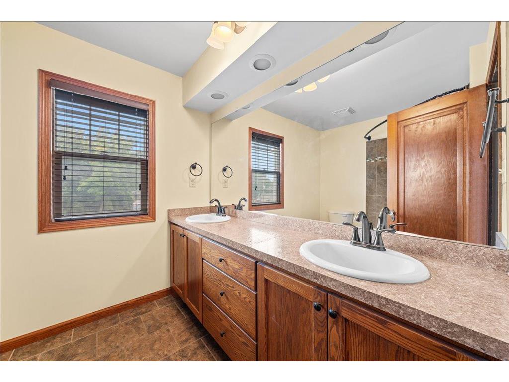 398 E Wall Street Ellsworth WI 54011 7084886 image32