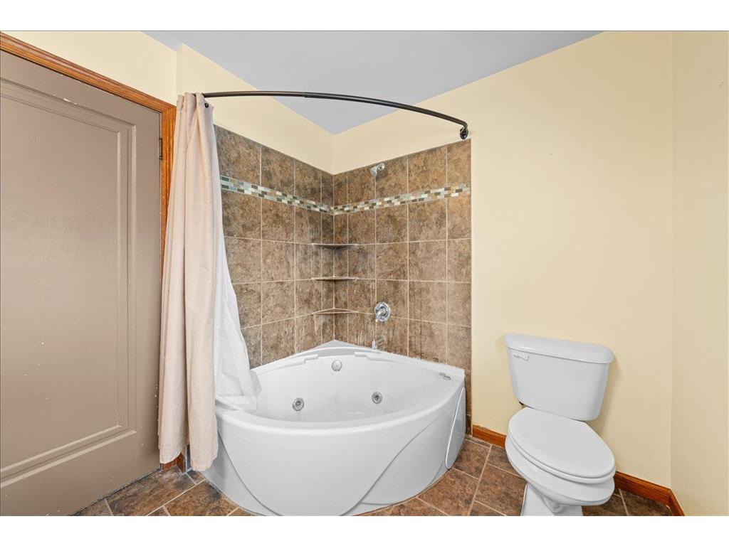 398 E Wall Street Ellsworth WI 54011 7084886 image33