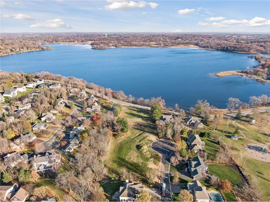 3981 White Oak Lane Chanhassen MN 55331 6818889 image3