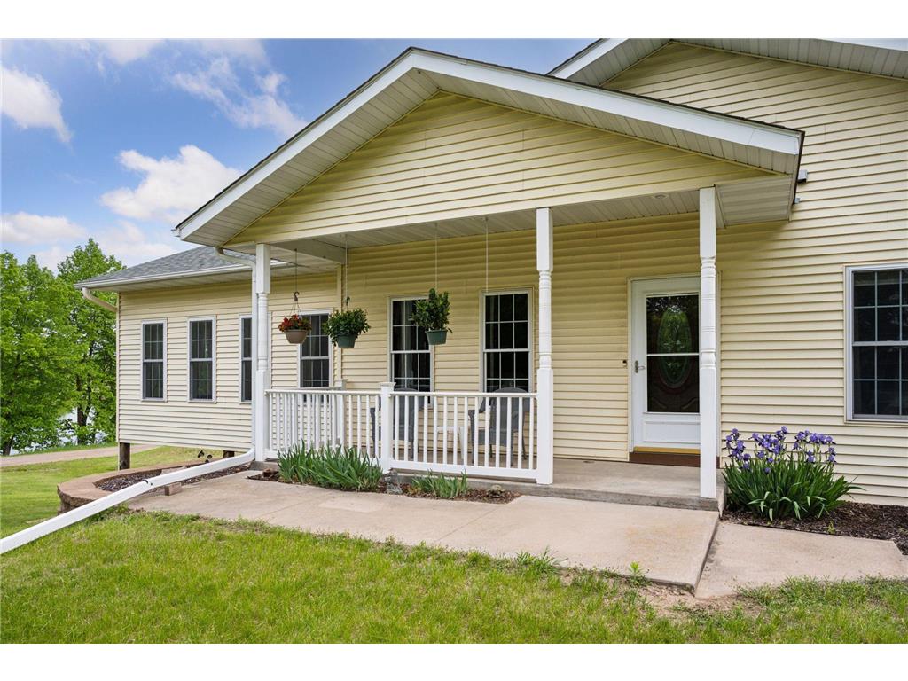 39937 Buchanan Street NE Stanchfield Twp MN 55080 - Seventeen 6723891 image1