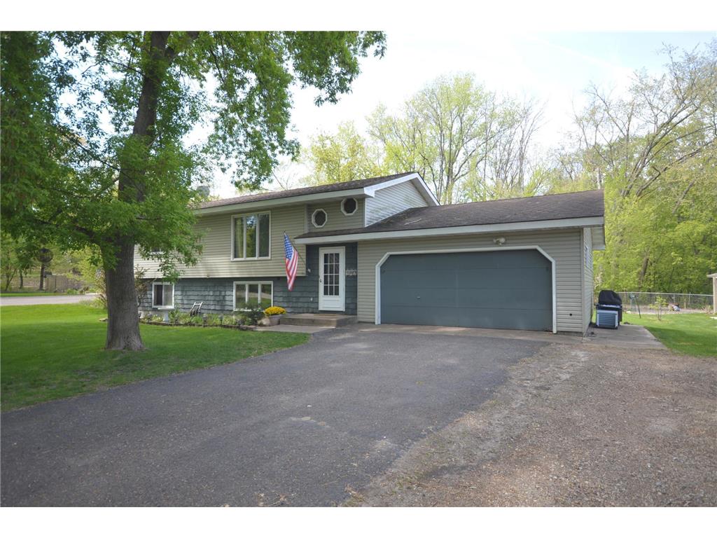 3995 Stockdale Drive Vadnais Heights MN 55127 7054027 image1