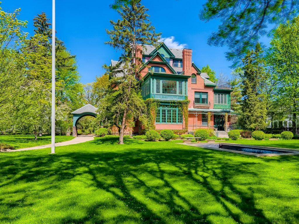 4 Crocus Hill Saint Paul MN 55102 6195763 image1