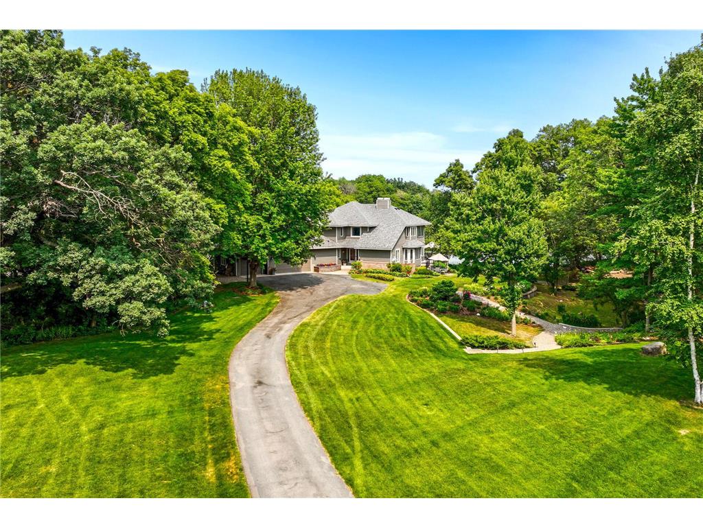 4 Fenlea Circle Dellwood MN 55110 - Pine Tree 6386403 image1