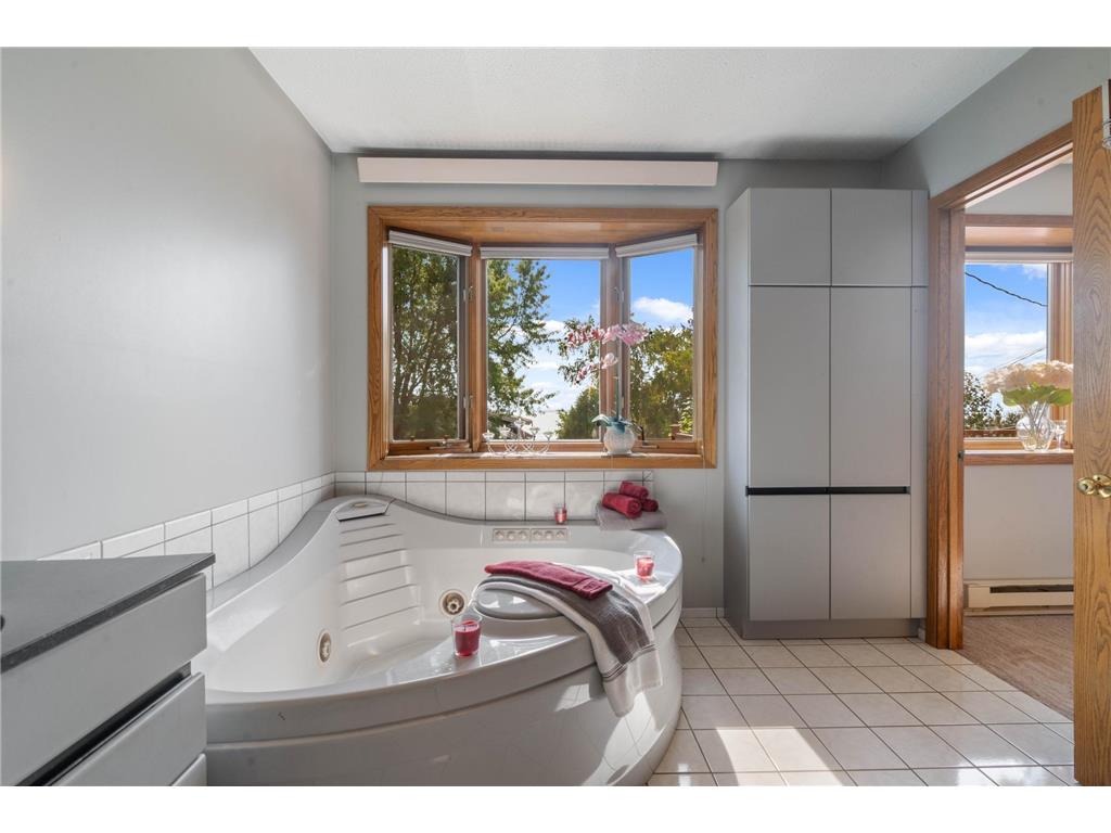 4 Lakeside Court Duluth MN 55804 - Superior 7037926 image33