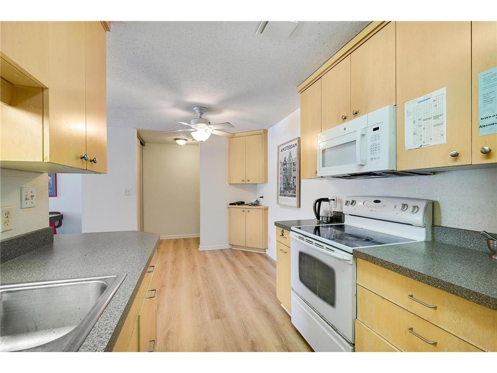 4 Pine Tree Drive #110 Arden Hills MN 55112 7018835 image12