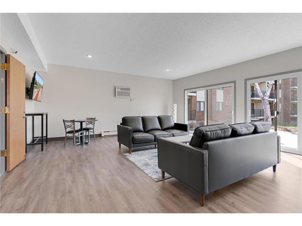 4 Pine Tree Drive #110 Arden Hills MN 55112 7018835 image4