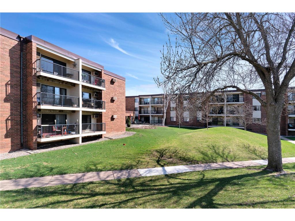 4 Pine Tree Drive #110 Arden Hills MN 55112 7098536 image2