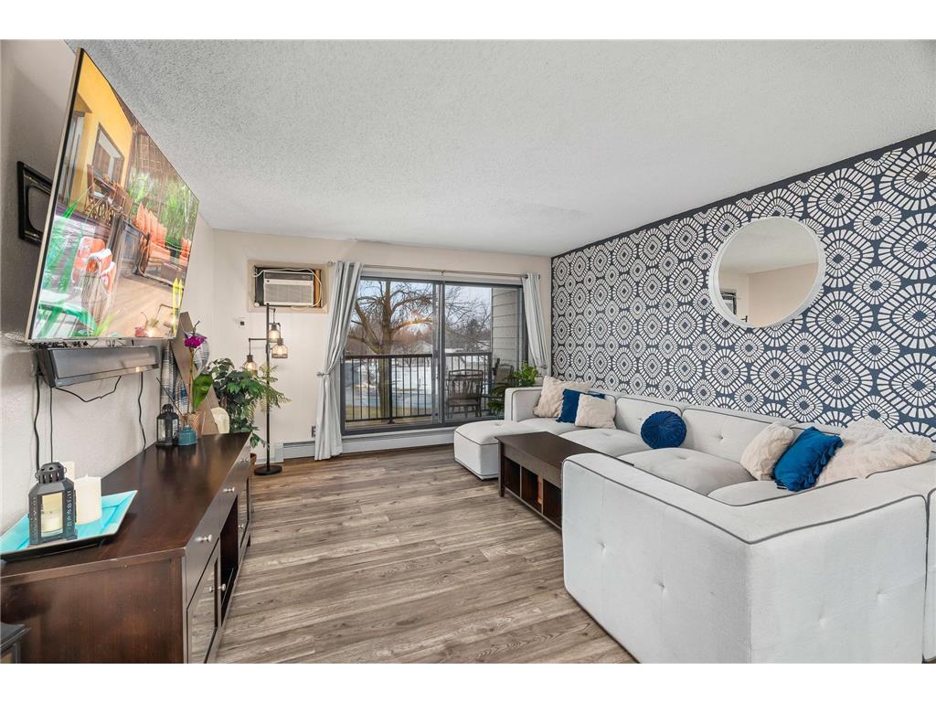 4 Pine Tree Drive #210 Arden Hills MN 55112 6336625 image1