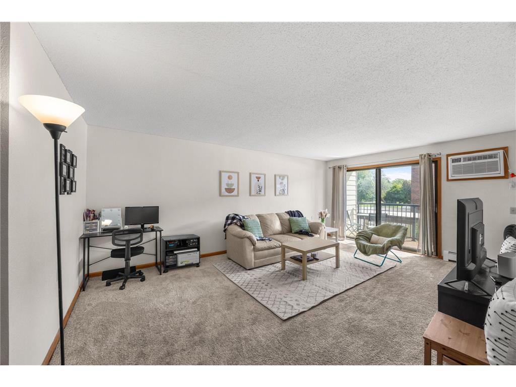 4 Pine Tree Drive #212 Arden Hills MN 55112 7084643 image2
