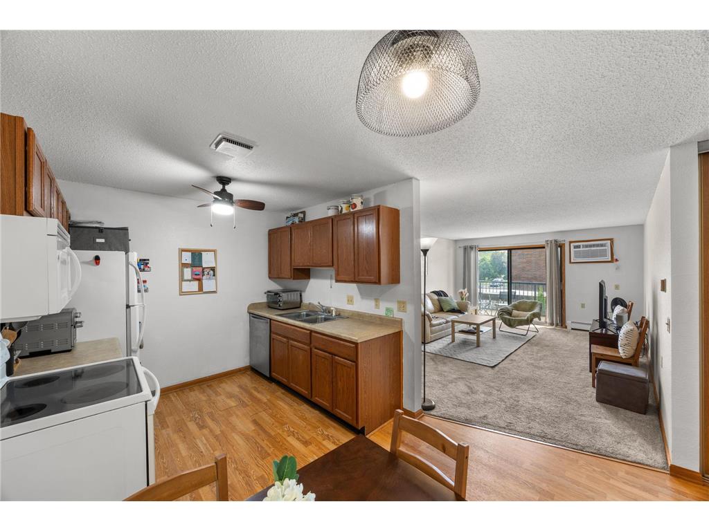 4 Pine Tree Drive #212 Arden Hills MN 55112 7084643 image7