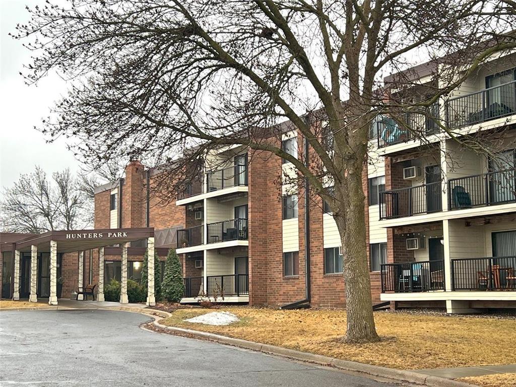 4 Pine Tree Drive #213 Arden Hills MN 55112 6657207 image1