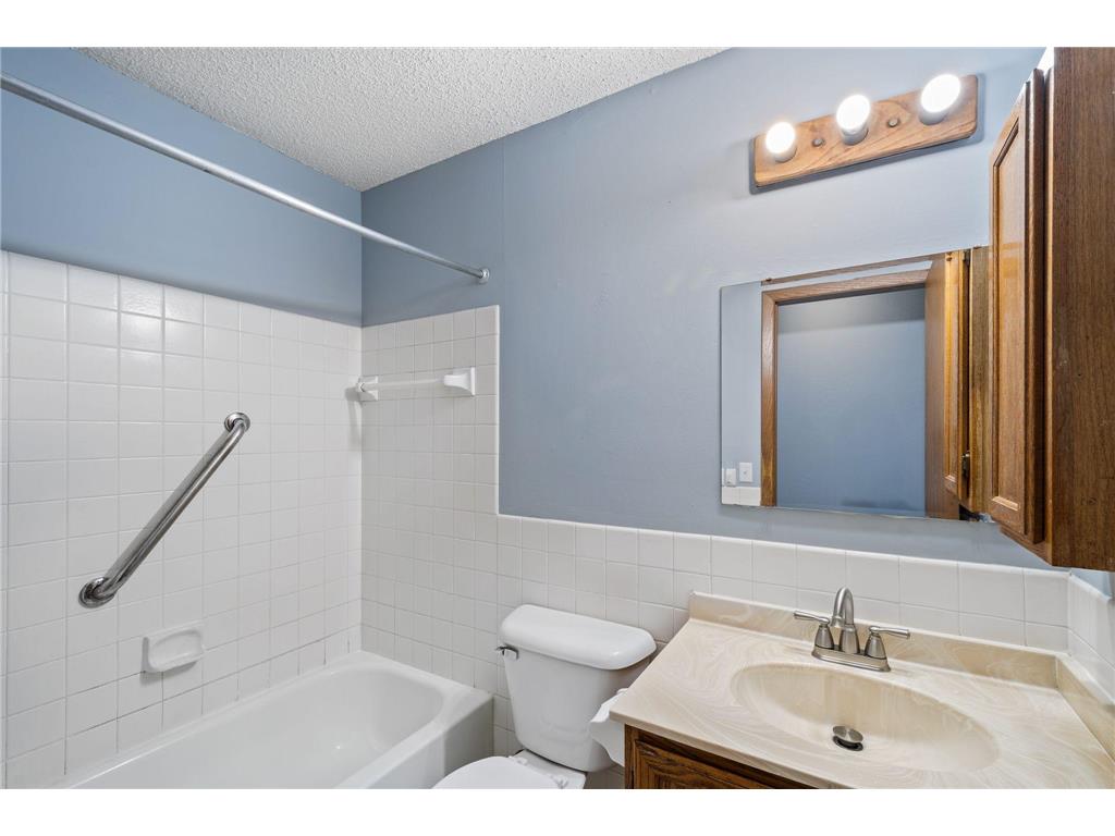 4 Pine Tree Drive #223 Arden Hills MN 55112 6826319 image14