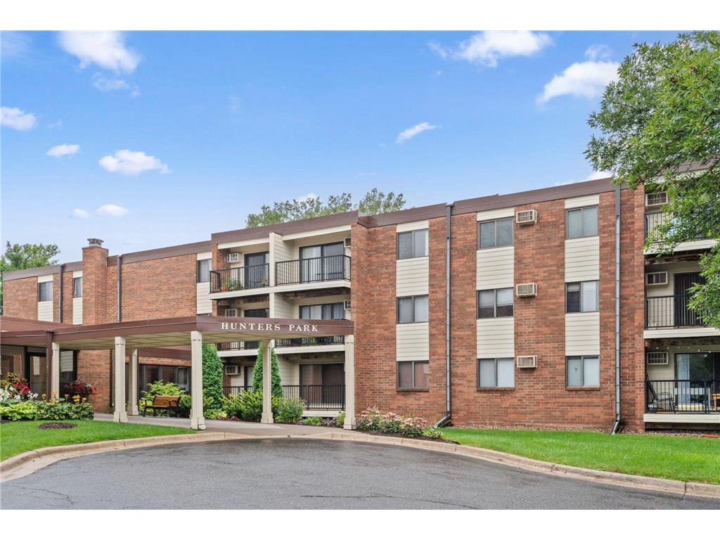 4 Pine Tree Drive #223 Arden Hills MN 55112 6826319 image2