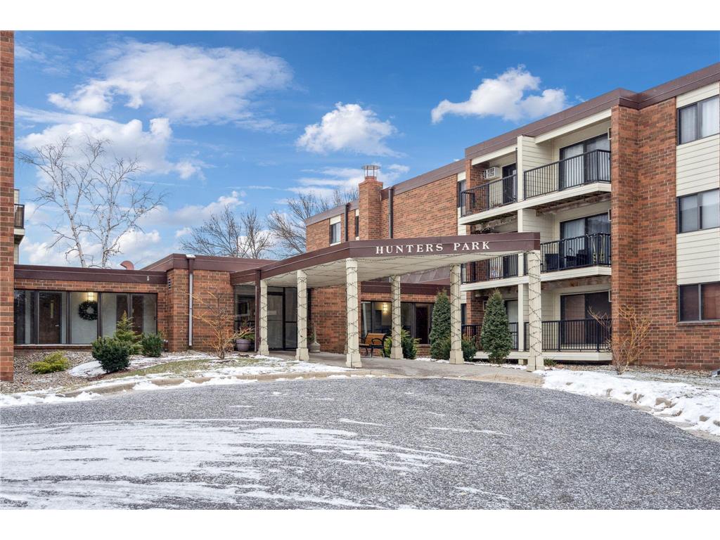 4 Pine Tree Drive #332 Arden Hills MN 55112 6472836 image1