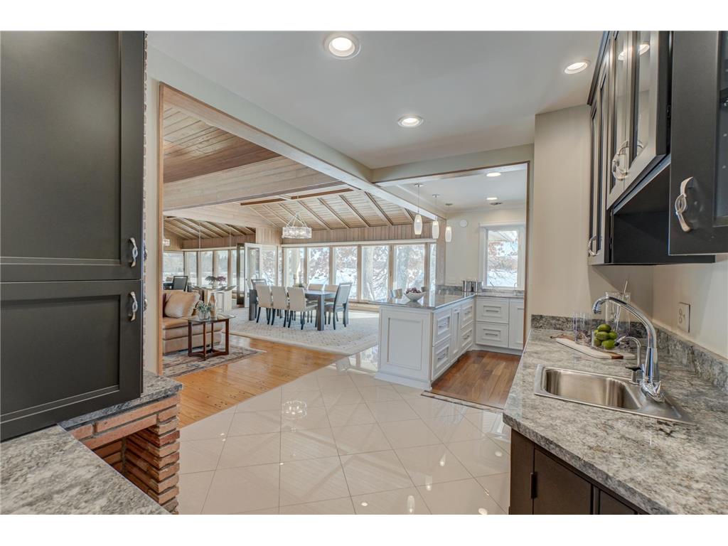 4 W Shore Road North Oaks MN 55127 - Gilfillan 6805797 image21