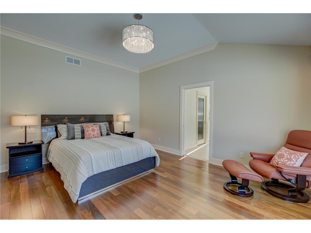 4 W Shore Road North Oaks MN 55127 - Gilfillan 6805797 image29