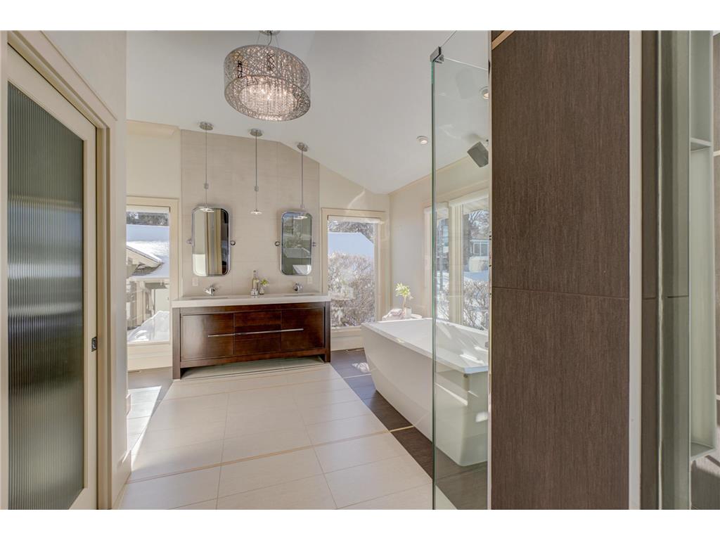 4 W Shore Road North Oaks MN 55127 - Gilfillan 6805797 image33