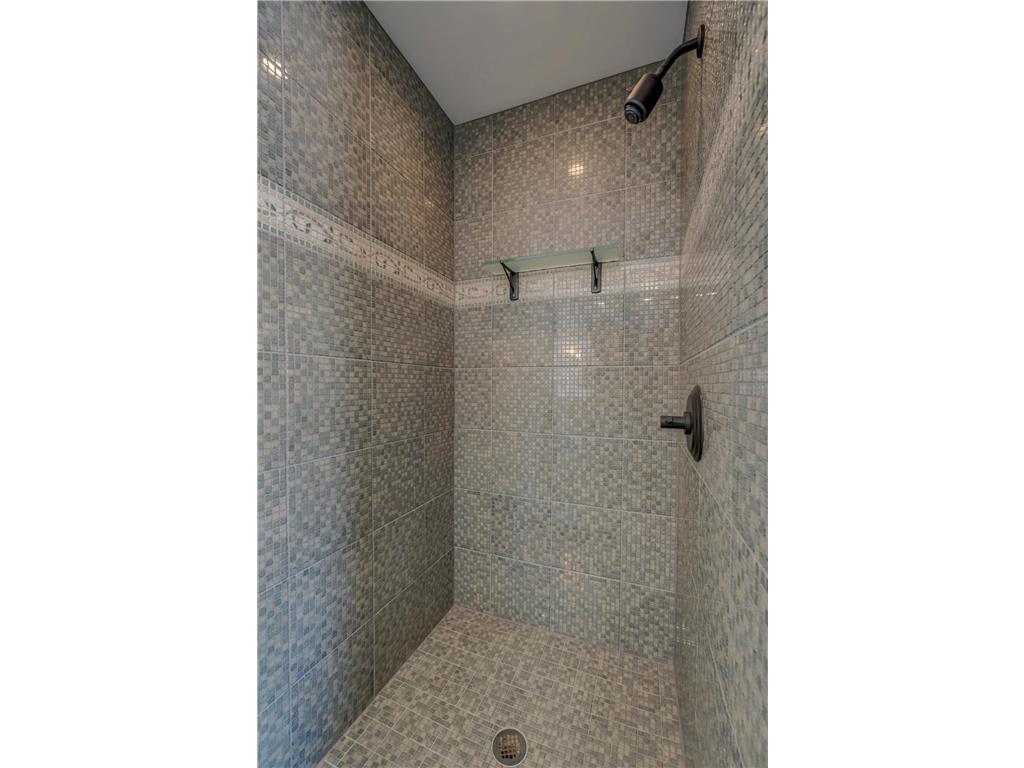 4 W Shore Road North Oaks MN 55127 - Gilfillan 6805797 image43