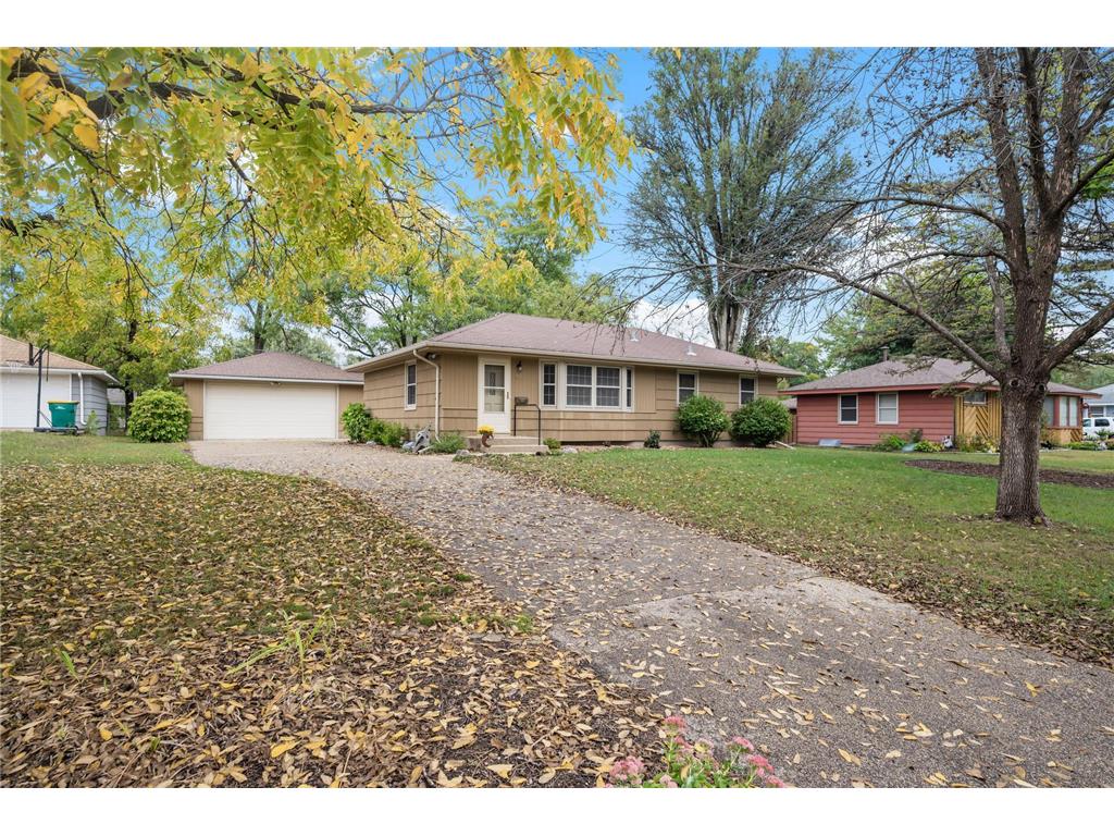 40 E 94 1/2 Street Bloomington MN 55420 6434471 image1