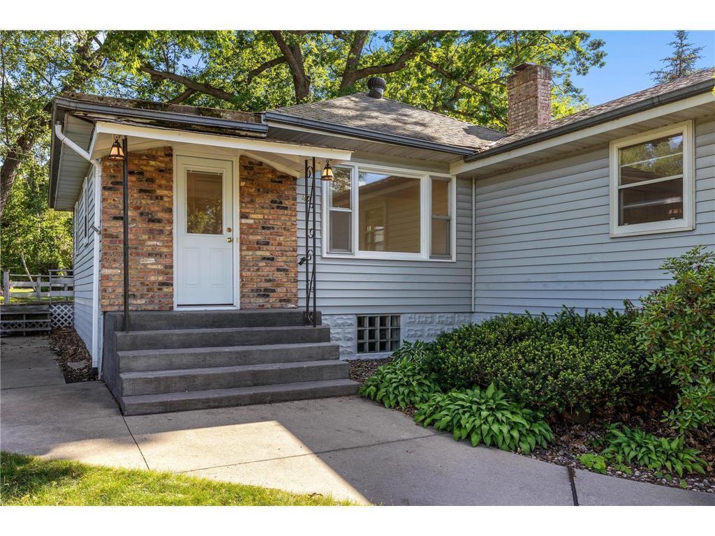 40 Lakeview Avenue Tonka Bay MN 55331 - Lake Minnetonka 6472983 image1
