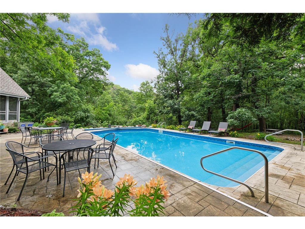 40 Sunnyside Lane, Sunfish Lake, MN, 55118 MLS 6371735 Edina Realty