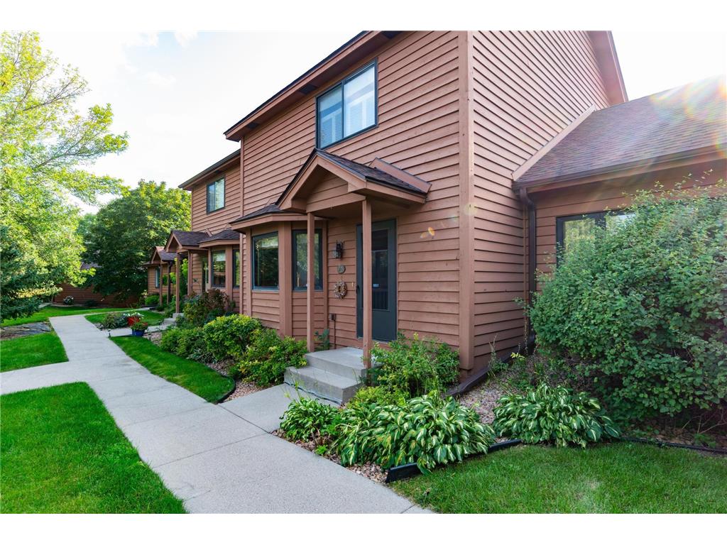 40 Westchester Square, Burnsville, MN 55337 MLS 6253720 Edina Realty