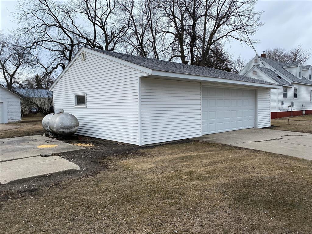 400 1st Street W, Chokio, MN, 56221 MLS 6498416 Edina Realty