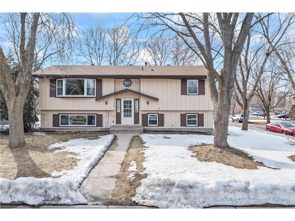 400 20th Avenue S South Saint Paul MN 55075 6347796 image1