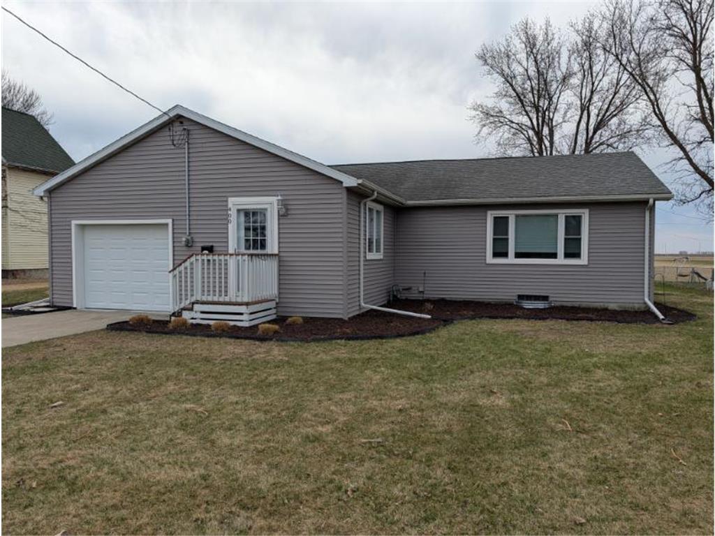 400 9th Street SW Wells MN 56097 7046466 image1