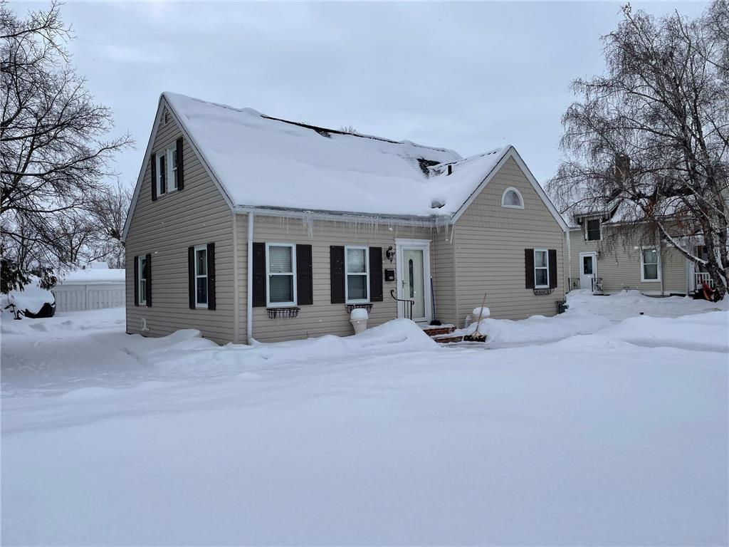 400 Center Street E Roseau MN 56751 6327454 image1