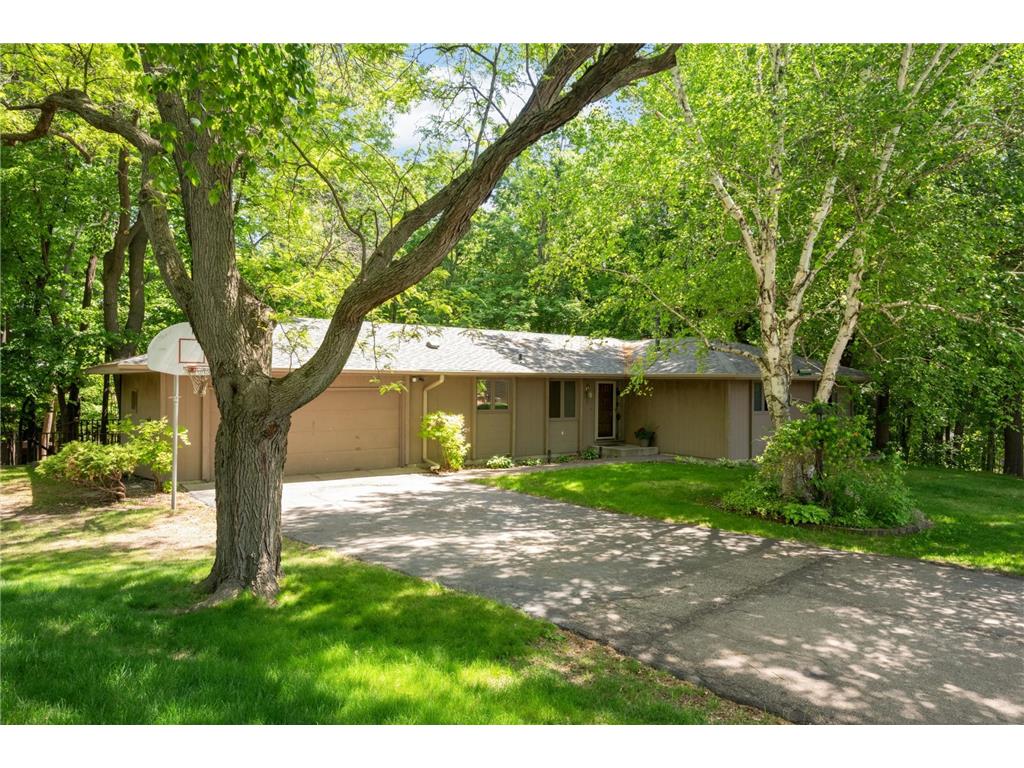 400 Cimarron Circle Chanhassen MN 55317 - Lotus Lake 7061895 image1