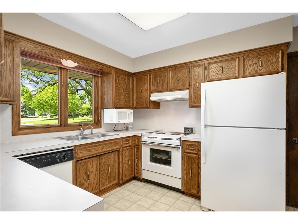 400 Cimarron Circle Chanhassen MN 55317 - Lotus Lake 7061895 image22