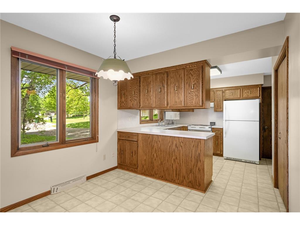 400 Cimarron Circle Chanhassen MN 55317 - Lotus Lake 7061895 image25