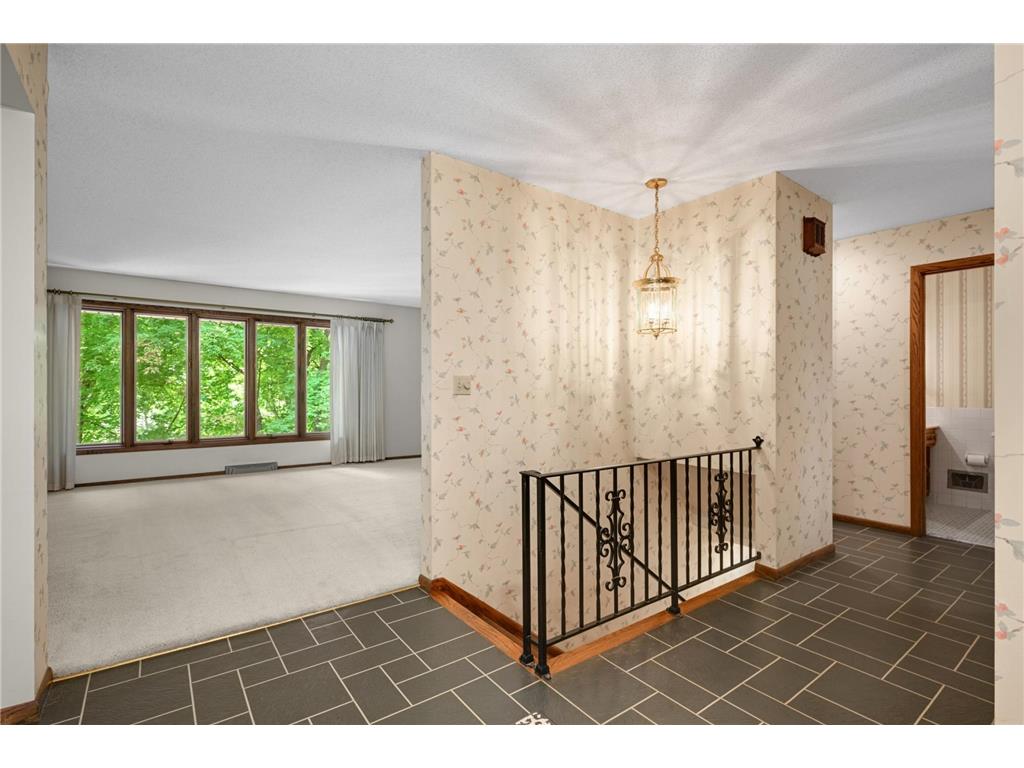 400 Cimarron Circle Chanhassen MN 55317 - Lotus Lake 7061895 image9