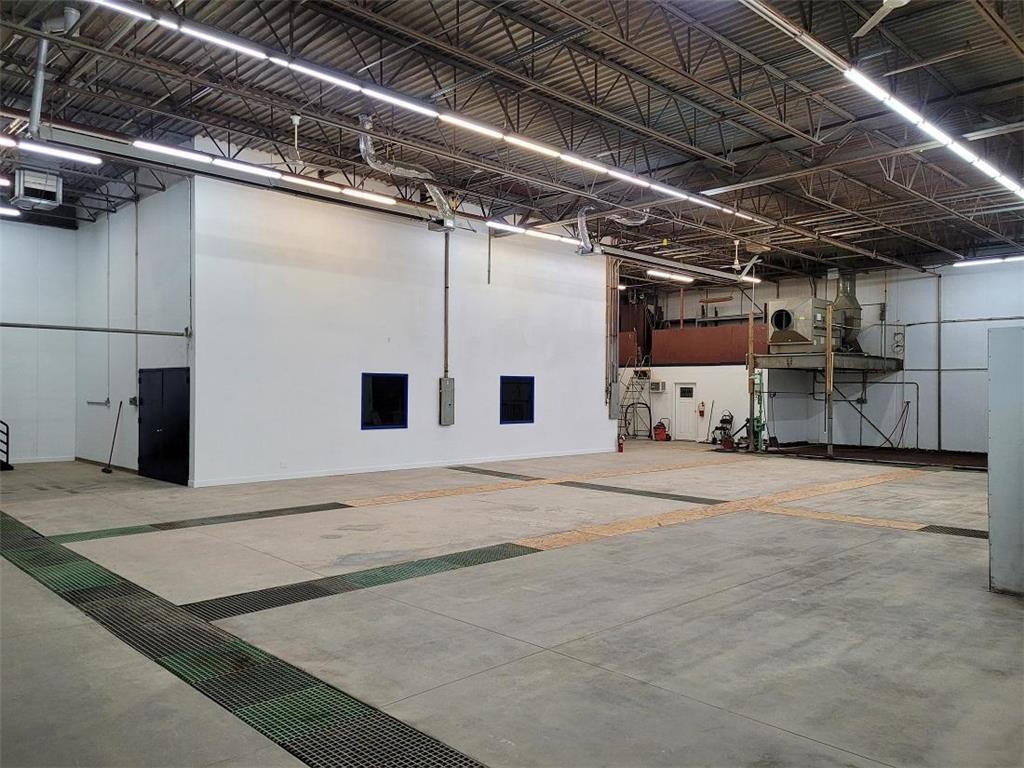 400 Commerce Court Vadnais Heights MN 55127 6505635 image8