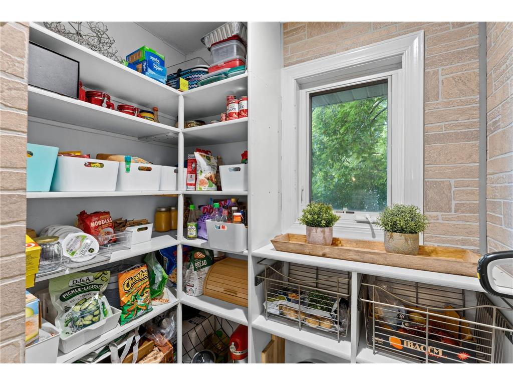 400 Decatur Avenue N Golden Valley MN 55427 7096955 image32
