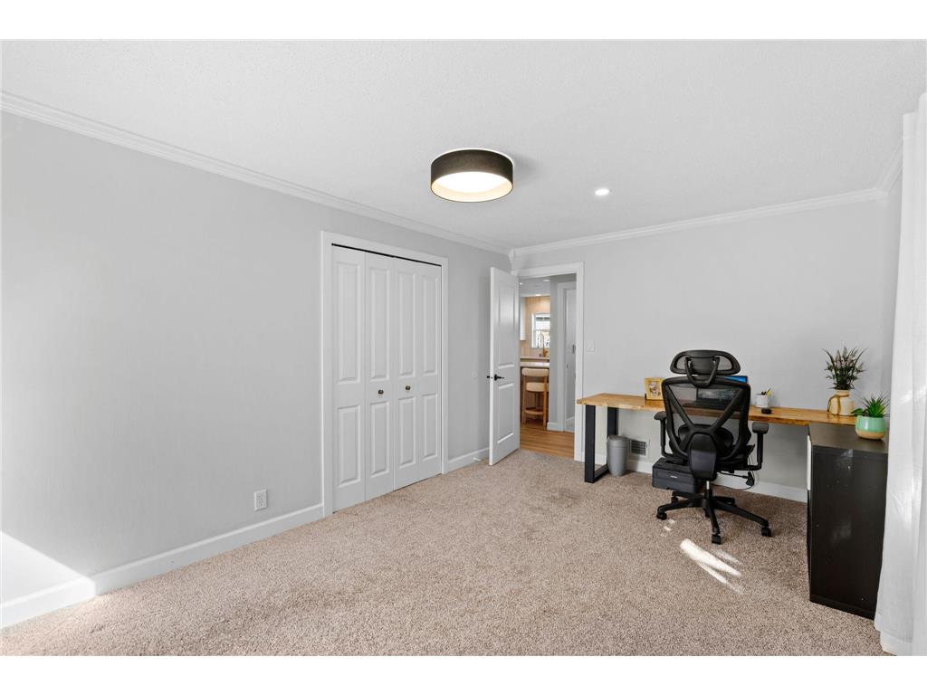 400 Decatur Avenue N Golden Valley MN 55427 7096955 image38