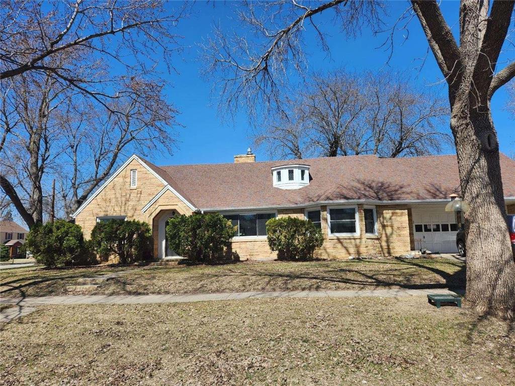 400 E Prairie Street Belle Plaine MN 56011 6354027 image1