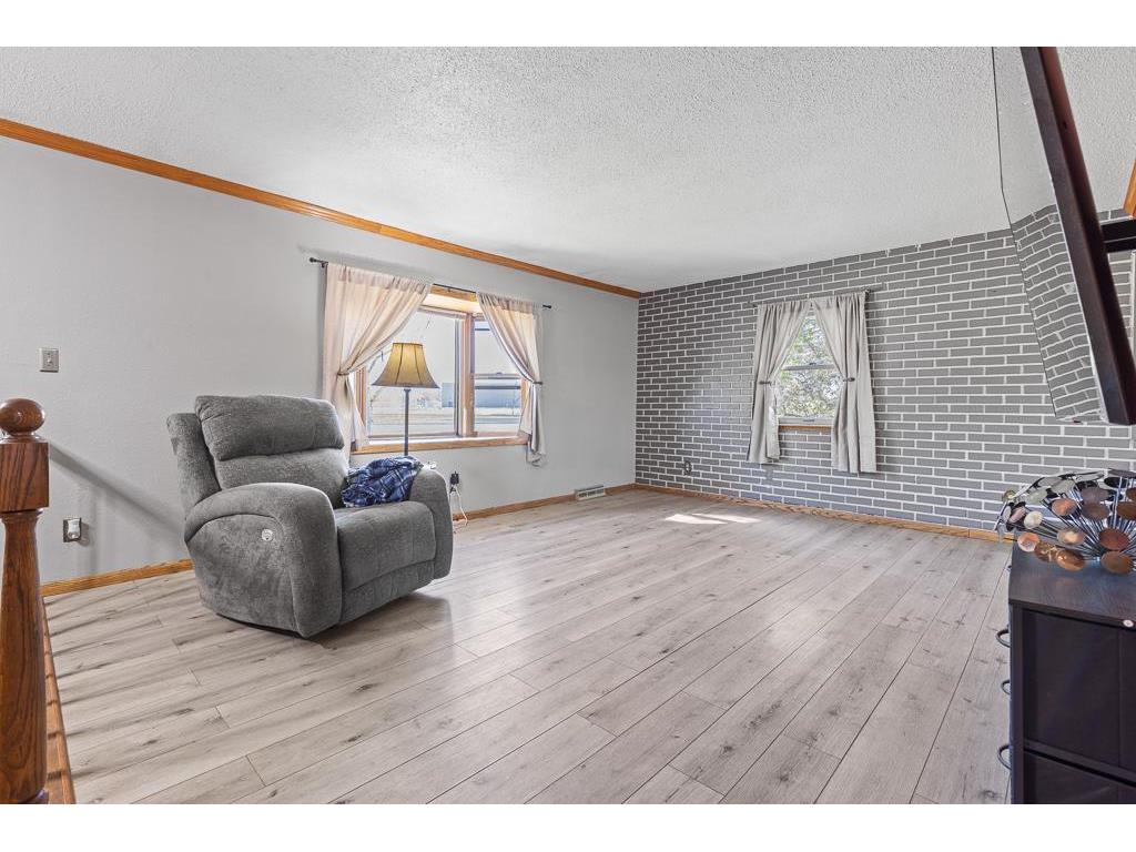 400 E Southview Drive Marshall MN 56258 7074815 image10