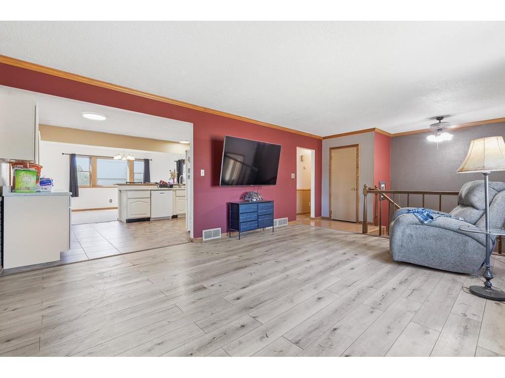 400 E Southview Drive Marshall MN 56258 7074815 image11