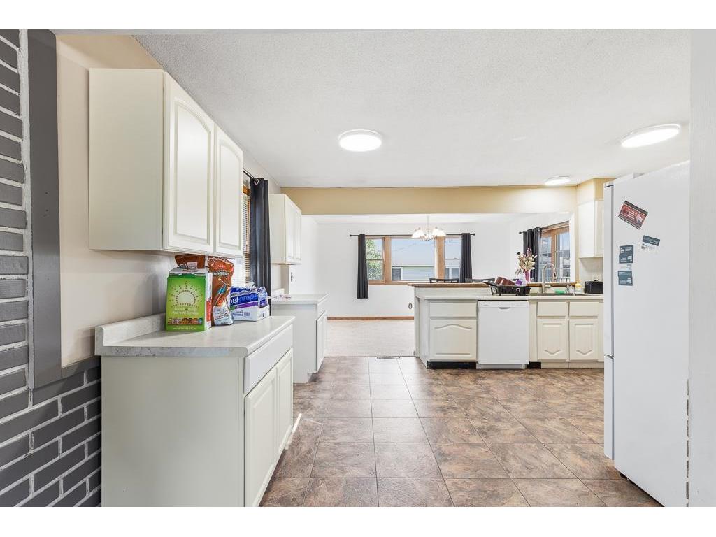 400 E Southview Drive Marshall MN 56258 7074815 image13
