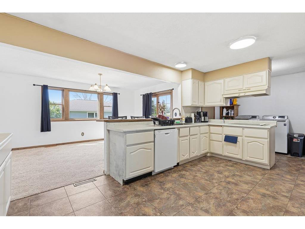400 E Southview Drive Marshall MN 56258 7074815 image14