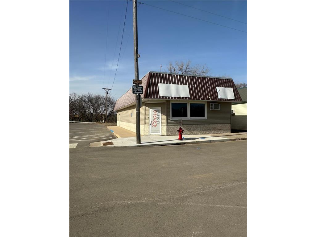 400 Front Street Russell MN 56169 7043324 image1