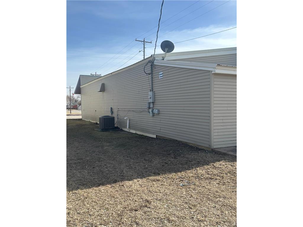 400 Front Street Russell MN 56169 7043324 image6